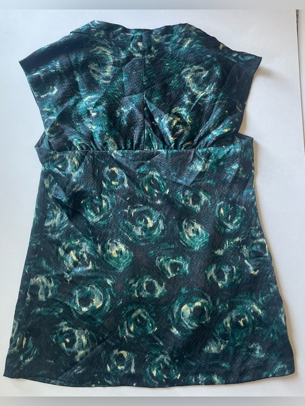 100% Silk Ann Taylor Top Dark Blue and Green Pattern - Picture 4 of 7